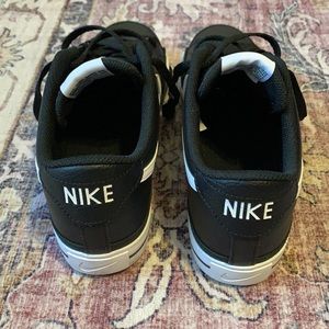 Men’s Nike sneakers